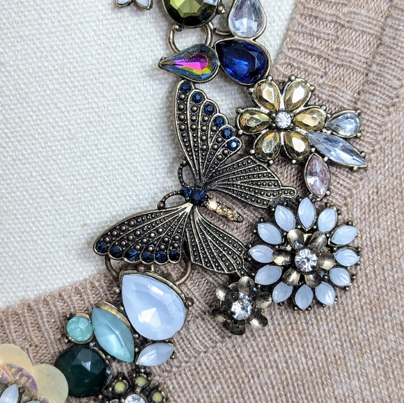 Statement Necklace 18" - Picture 5 of 6